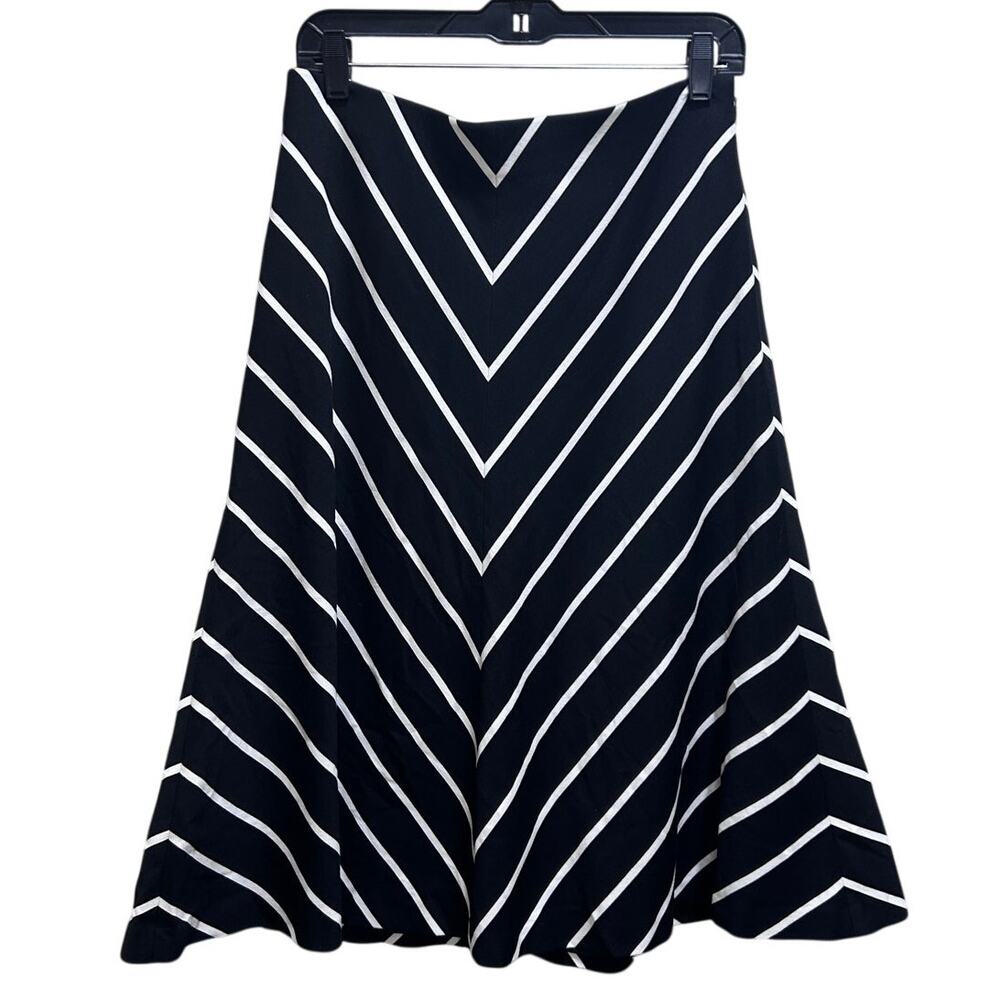 White House Black Market Black & White Chevron Stripe A-Line Skirt 8 Chic Midi - Picture 2 of 8